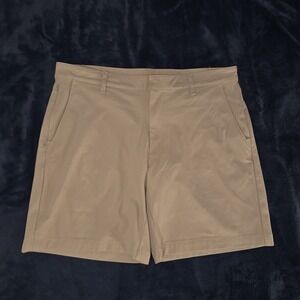 NWT FABLETICS Mens 34 The High Side Chino Shorts Street Twill Khaki Beige Golf